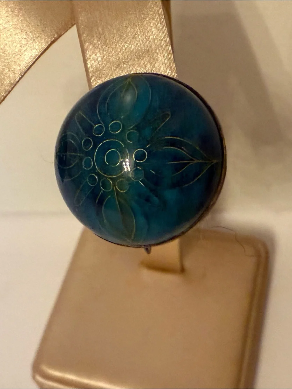 VINTAGE STERLING SILVER SCREWBACK EARRINGS MISMATCH PAIR BLUE DOME SILVER INLAY